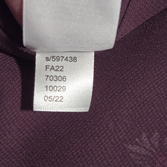 Ann Taylor Womens Burgundy Floral Ruffle Neck Shirred Chiffon Blouse Size Small - Picture 6 of 10